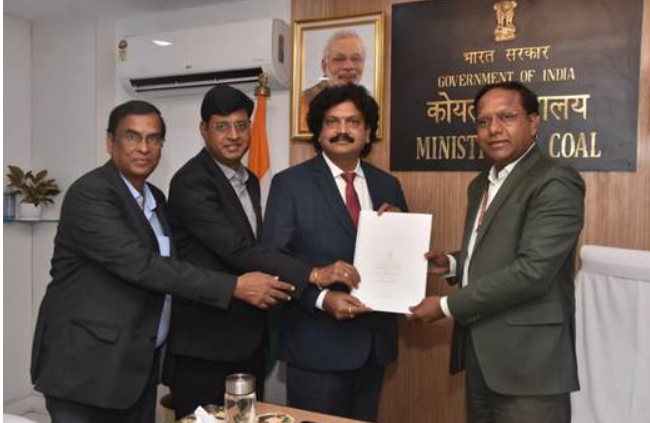 Ministry of Coal Signs Agreements for 3 Coal Mines.
