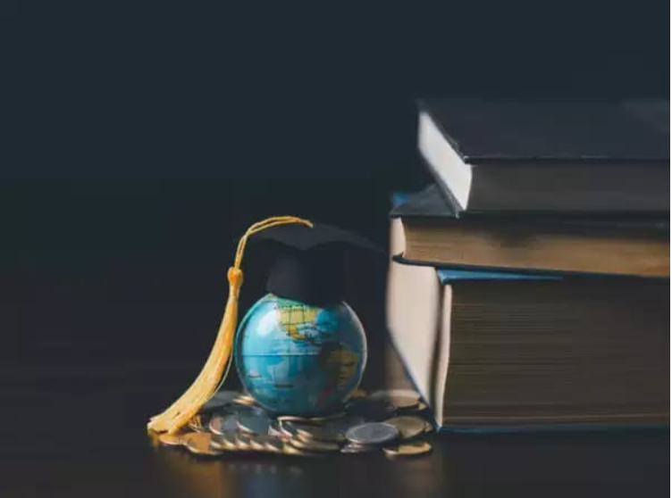 RBI Allows Resident Overseas Citizens of India (OCI) Cardholders to Access Loans for International Studies.
