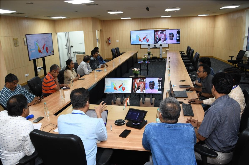 M. Ravichandran, Secretary of the Ministry of Earth Sciences (MoES), Unveils Integrated Ocean Energy Atlas of the Indian National Centre for Ocean Information Services (INCOIS).