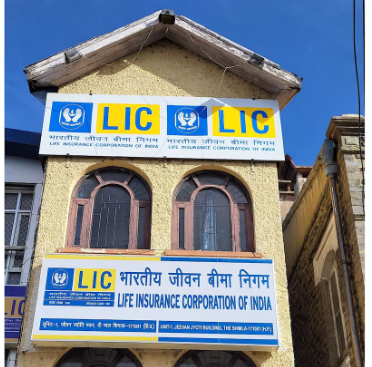 LIC has reduced the first-year agent payout to 28% following a revision of the surrender value.