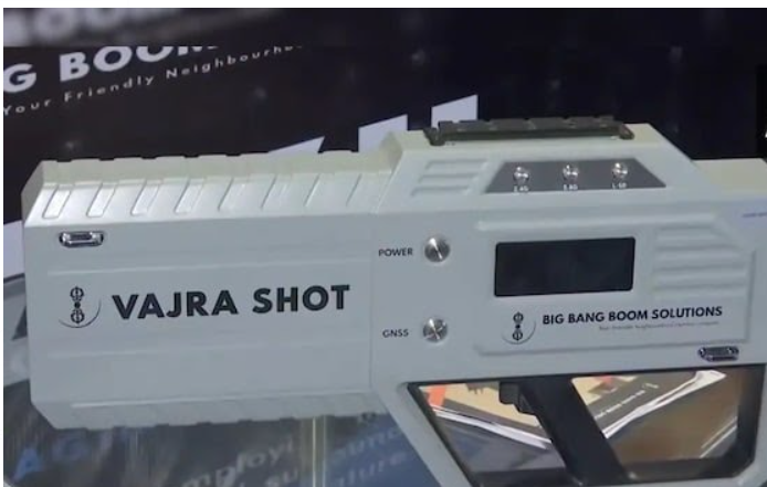 India's Indigenous Handheld Anti-Drone Gun 'Vajra Shot' Unveiled with 4 Km Range  
