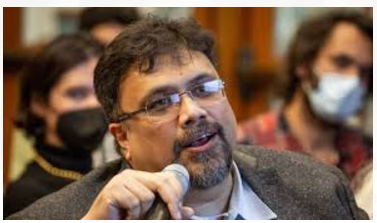 Ashoka University's Professor Projit Bihari Mukharji Receives 2024 Pfizer Award.
