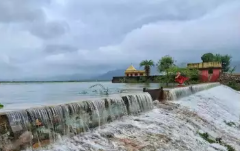 The Rajasthan government has renamed Foy Sagar as Varun Sagar and King Edward Memorial as Maharishi Dayanand Vishrant Grih.
