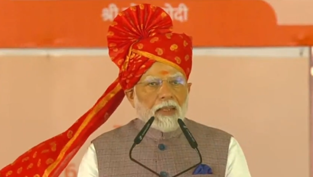 PM Modi Inaugurates Rs.26,000 Crore Projects in Bikaner, Including 103 Amrit Bharat Stations and Solar Power Initiatives.