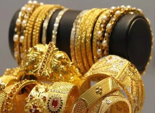 BIS Mandates Hallmarking for 9-Karat Gold Jewellery Starting July 2025 Under New Amendment.