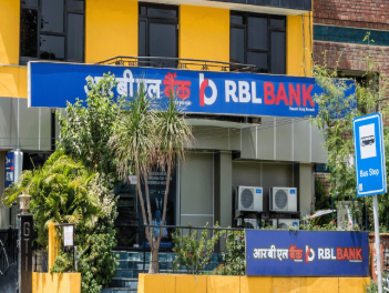 RBL Bank Partners with LIC to Expand Life Insurance Reach Across India.

