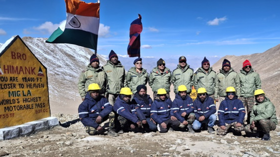 BRO under Project Himank Constructs World’s Highest Motorable Road at Mig La Pass, Surpassing Previous Record.